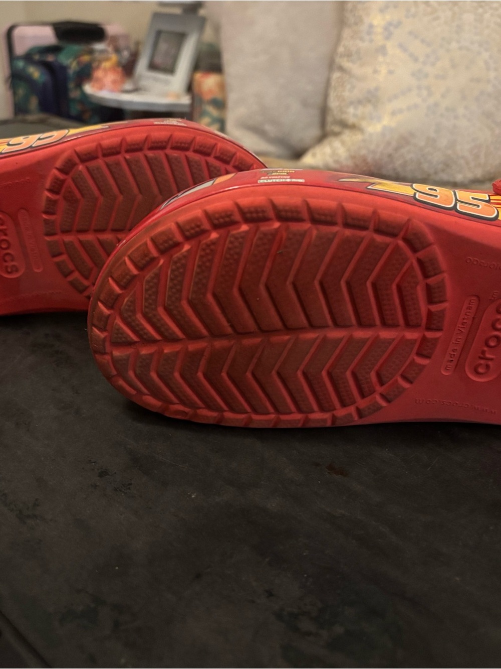 CROCS Lightning McQueen Cars Clogs - Picture 3 of 6